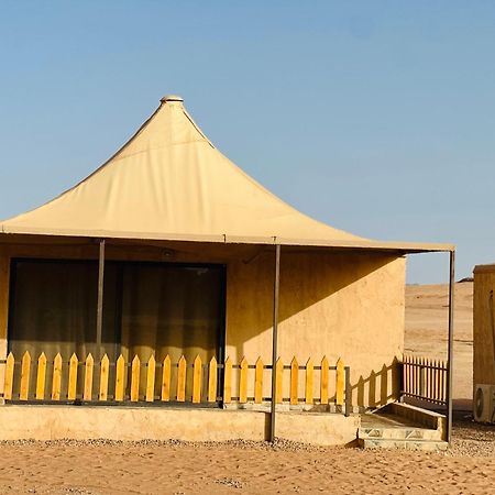 Rum Four Mountain Luxury Camp Wadi Rum Eksteriør billede