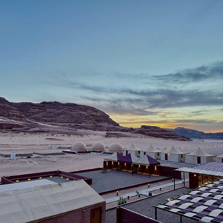 Rum Four Mountain Luxury Camp Wadi Rum Eksteriør billede