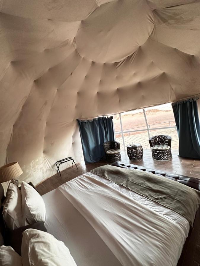 Rum Four Mountain Luxury Camp Wadi Rum Eksteriør billede