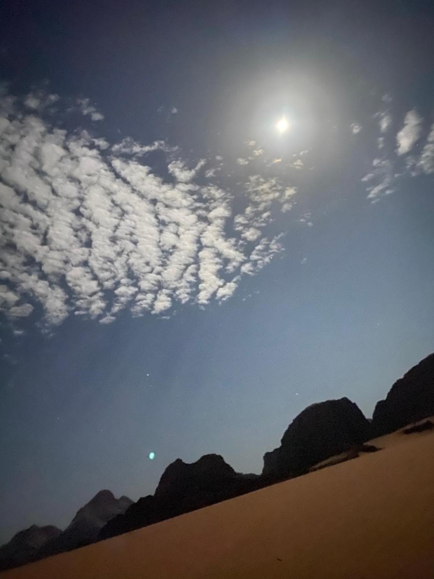 Rum Four Mountain Luxury Camp Wadi Rum Eksteriør billede