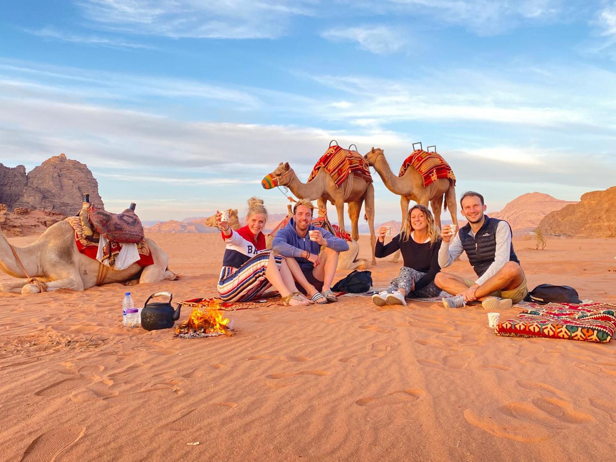 Rum Four Mountain Luxury Camp Wadi Rum Eksteriør billede