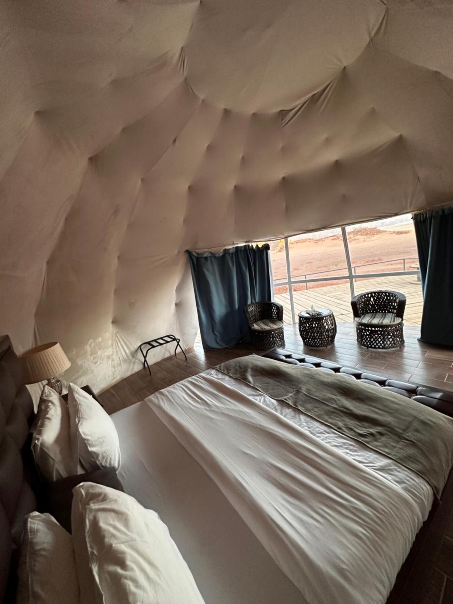 Rum Four Mountain Luxury Camp Wadi Rum Eksteriør billede