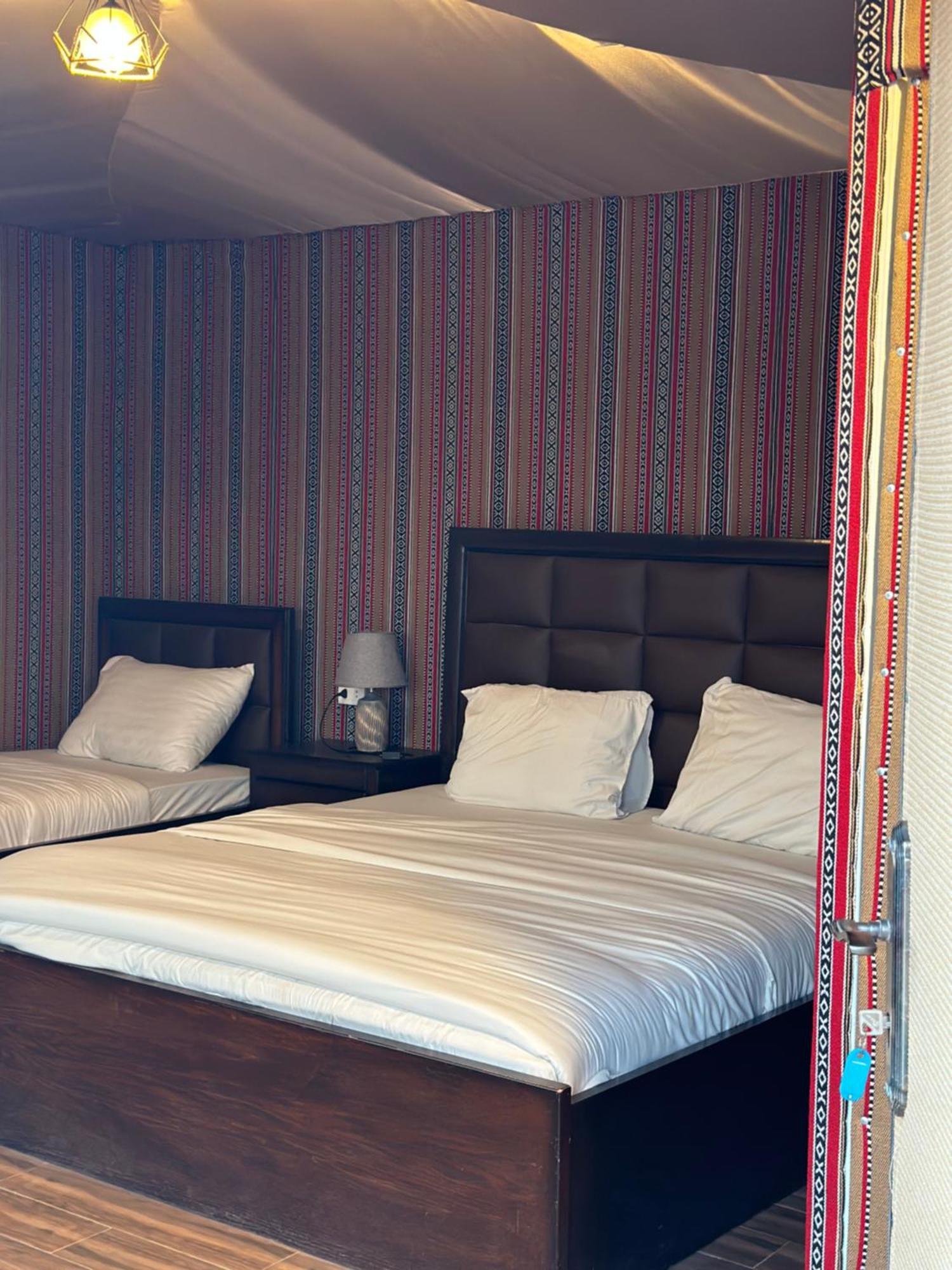 Rum Four Mountain Luxury Camp Wadi Rum Eksteriør billede
